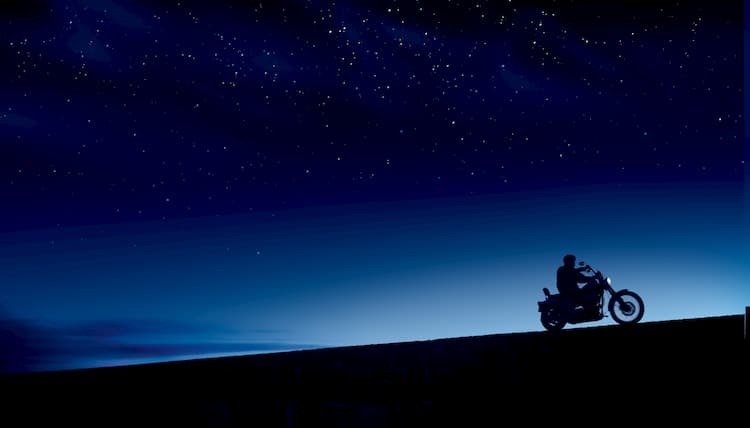 Conducir moto de noche