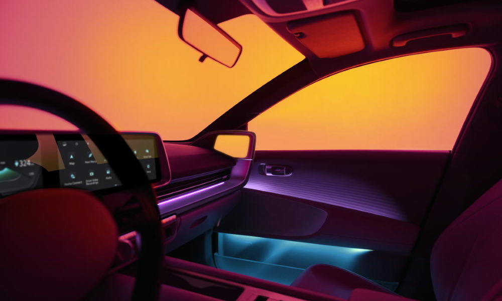 Hyundai Ioniq 6 2023 iluminación interior - Fuente: revista Motor Mundial