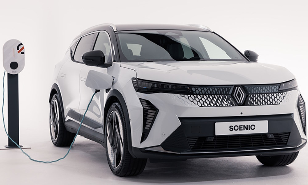 Renault Scenic E-Tech 2024 ¾ delantera - Fuente: revista Motor Mundial