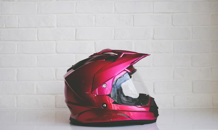 la certificacion de los cascos de moto