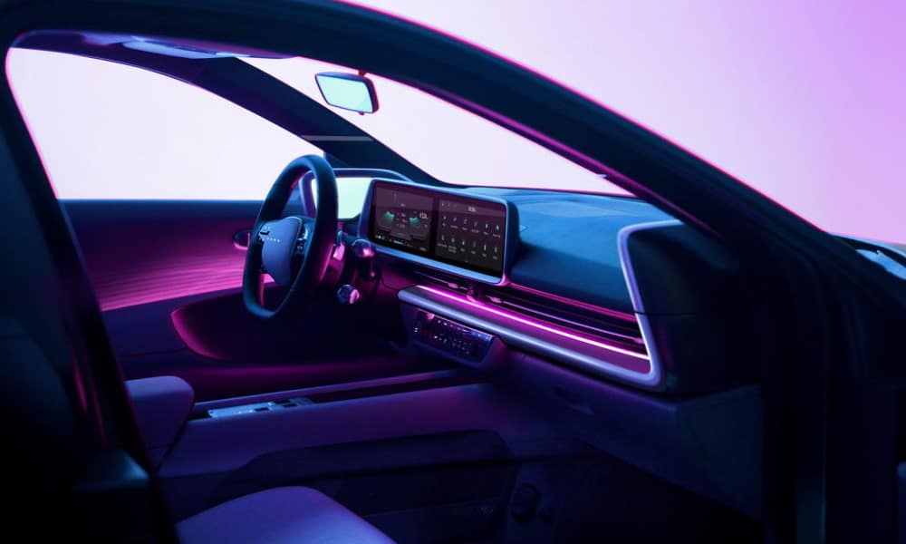 Hyundai Ioniq 6 2023 interior lateral - Fuente: revista Motor Mundia