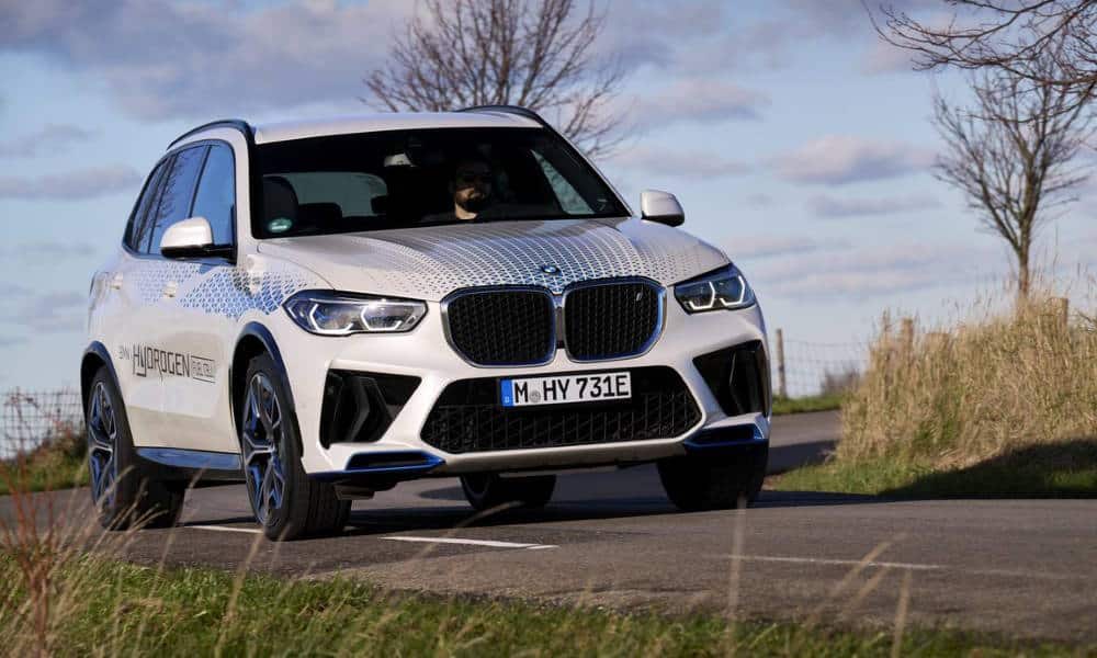 BMW IX5 Hidrogen frontal - Fuente: revista Motor Mundial