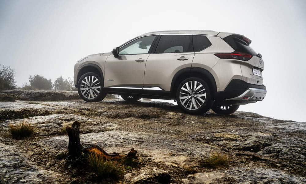 Nissan X-Trail 2023 lateral - Fuente: revista Motor Mundial