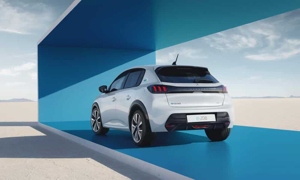 Peugeot e-208 ¾ trasera - Fuente: revista Motor Mundial