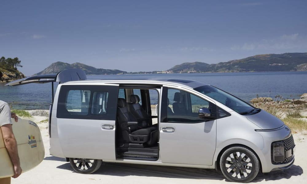 Hyundai Staria ¾ delantera - Fuente: revista Motor Mundial