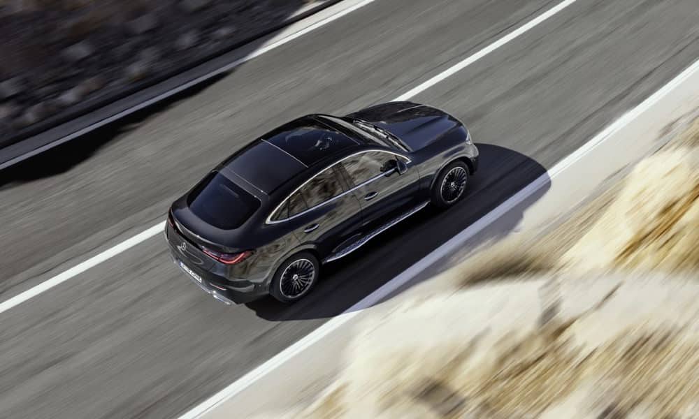 Mercedes-Benz GLC Coupé 2023 vista de dron - Fuente: revista Motor Mundial