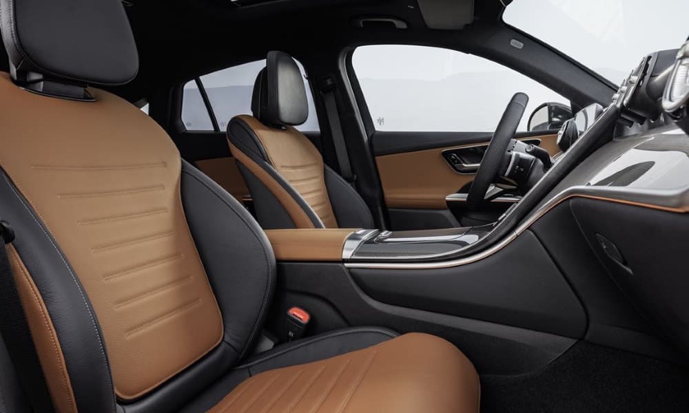 Mercedes-Benz GLC Coupé 2023 interior trasera - Fuente: revista Motor Mundial