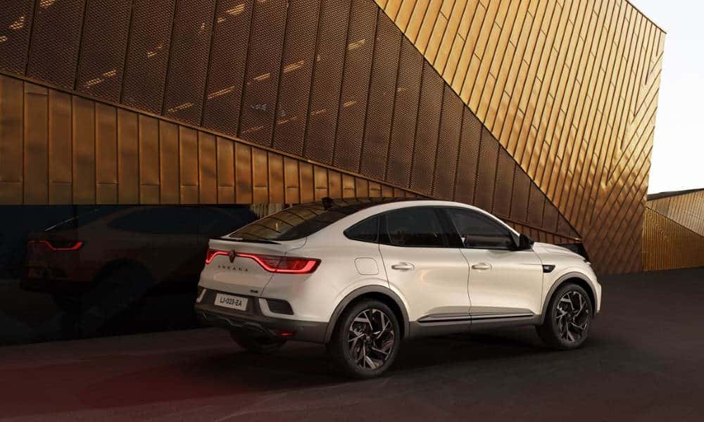 Renault Arkana 2024 lateral - Fuente: revista Motor Mundial