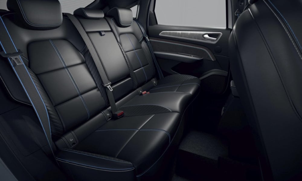 Renault Arkana 2024 interior trasera - Fuente: revista Motor Mundial